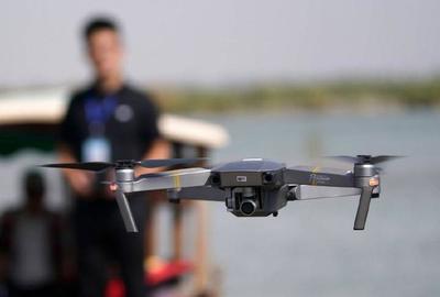 80后創(chuàng)業(yè)奇才 身價(jià)300億，顛覆無(wú)人機(jī)市場(chǎng)的全球霸主